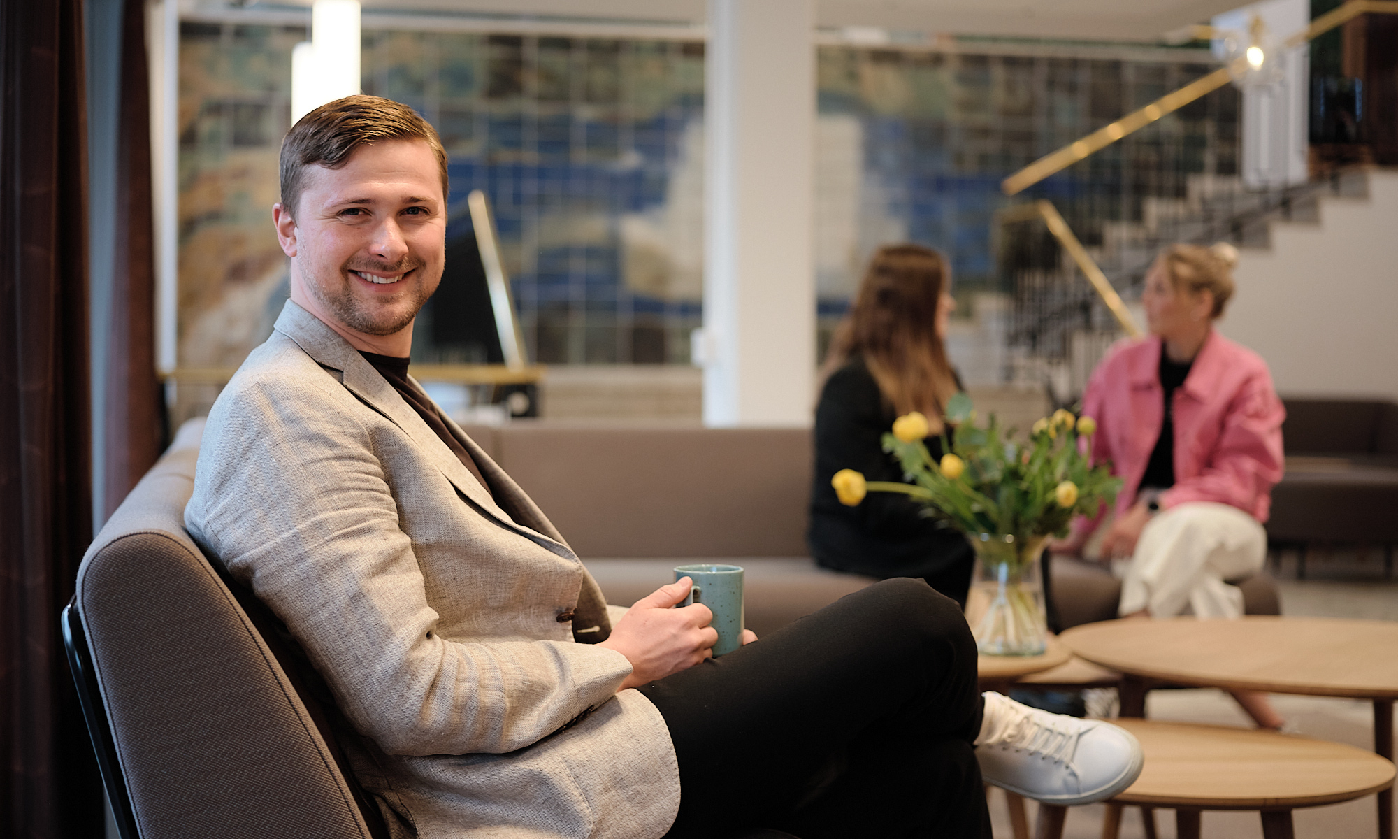 Männsikor på ett kontor