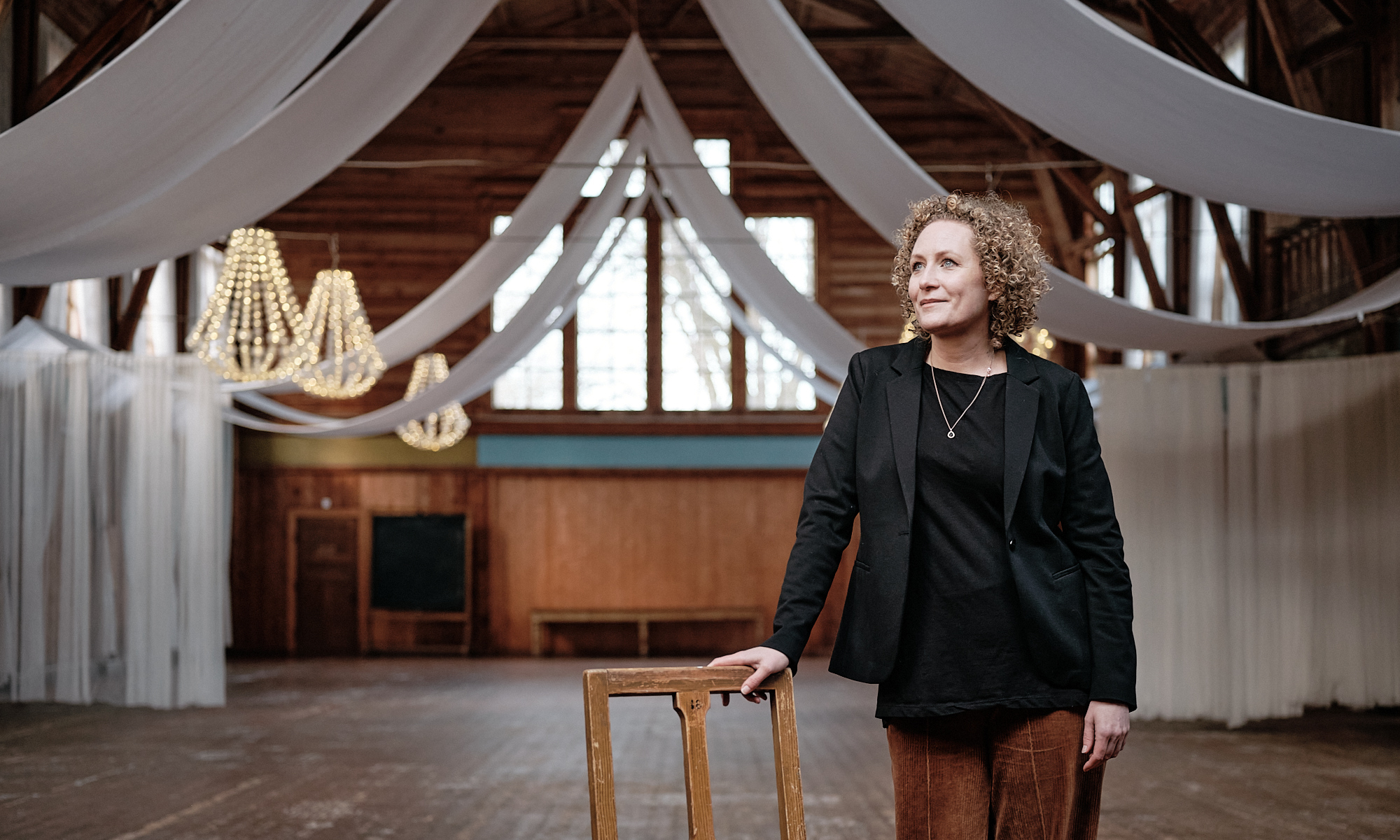 kvinna i ett slott 